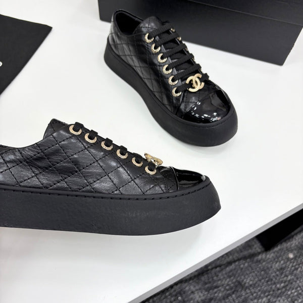 CC25 Lace-up Sneakers Black Cowhide And Patent Leather 352498