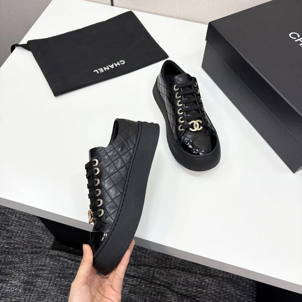 CC25 Lace-up Sneakers Black Cowhide And Patent Leather 352498