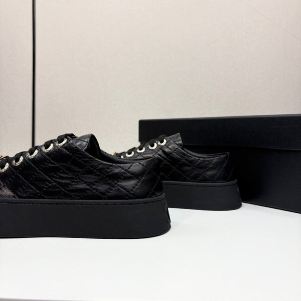 CC25 Lace-up Sneakers Black Cowhide And Patent Leather 352498