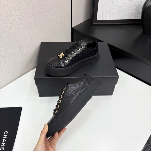 CC25 Lace-up Sneakers Black Cowhide And Patent Leather 352498