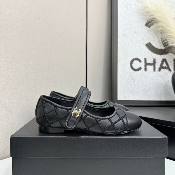 CC25 Mary Janes Black Cowhide 352503