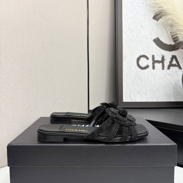 CC 25 Camellia Open Flat Mule Black Stone Grain And Sheepskin 368851