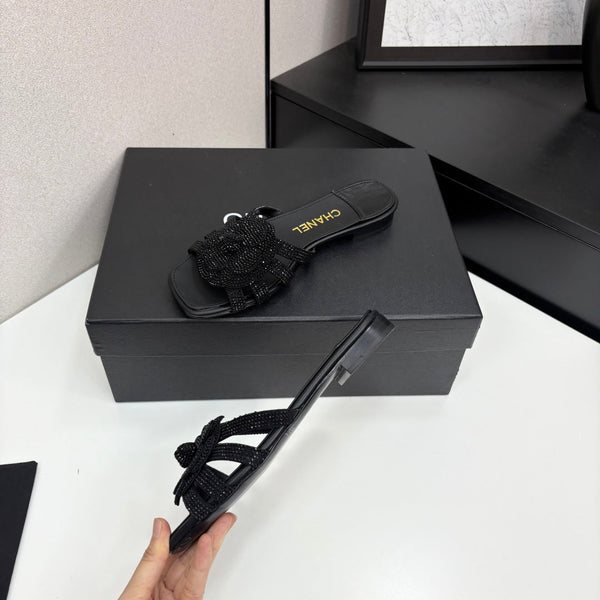 CC 25 Camellia Open Flat Mule Black Stone Grain And Sheepskin 368851