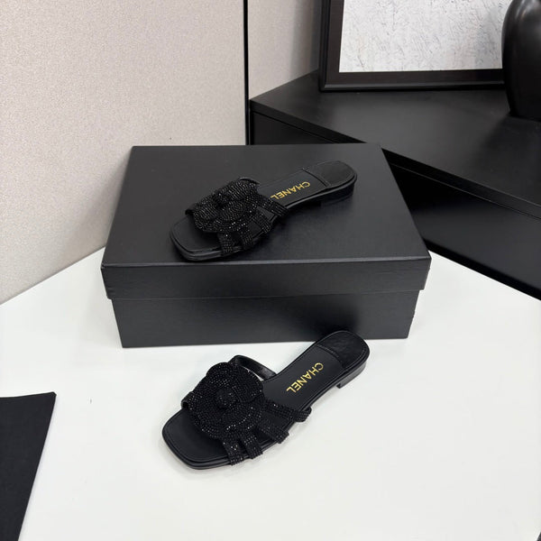 CC 25 Camellia Open Flat Mule Black Stone Grain And Sheepskin 368851