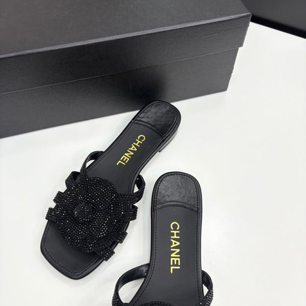 CC 25 Camellia Open Flat Mule Black Stone Grain And Sheepskin 368851