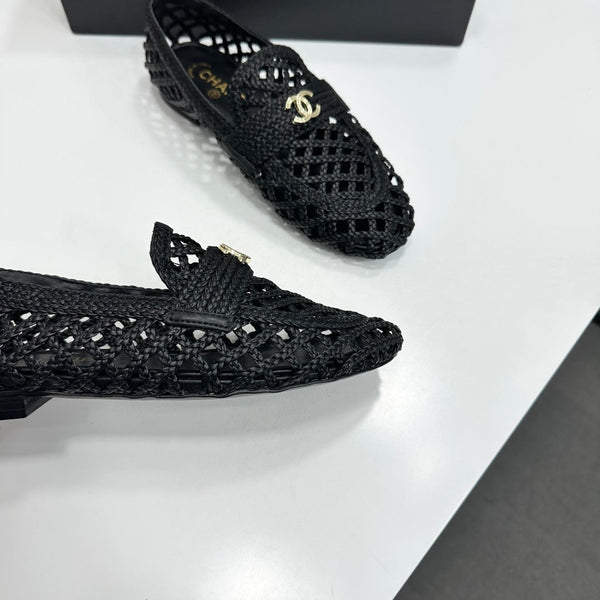 CC Pre 2026 Moccasin Black Woven Sheepskin 817675