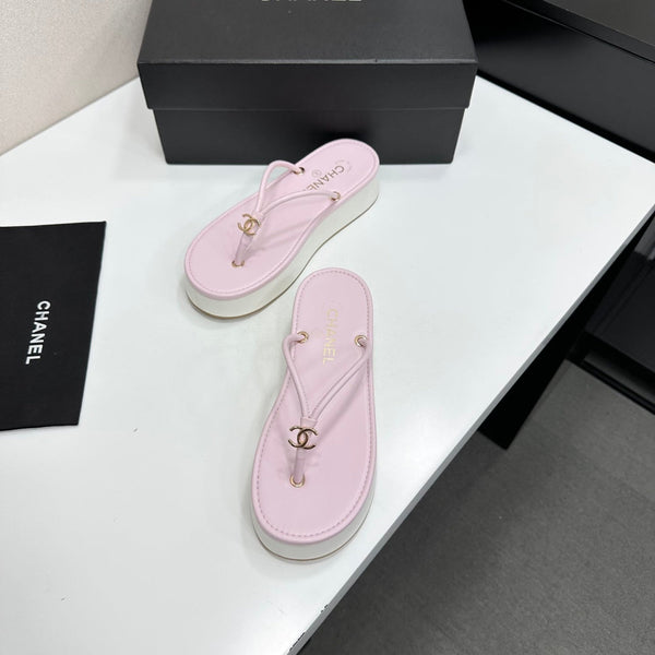 CC 26s Platform Thong Sandals Light Pink Lambskin 817605