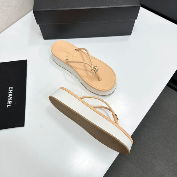 CC 26s Platform Thong Sandals Beige Lambskin 817603