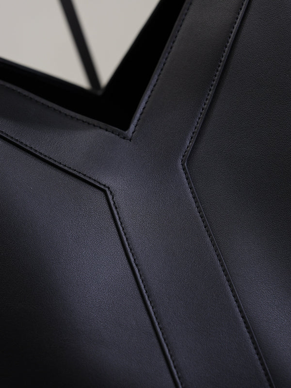 Y Tote Bag Black Cowhide