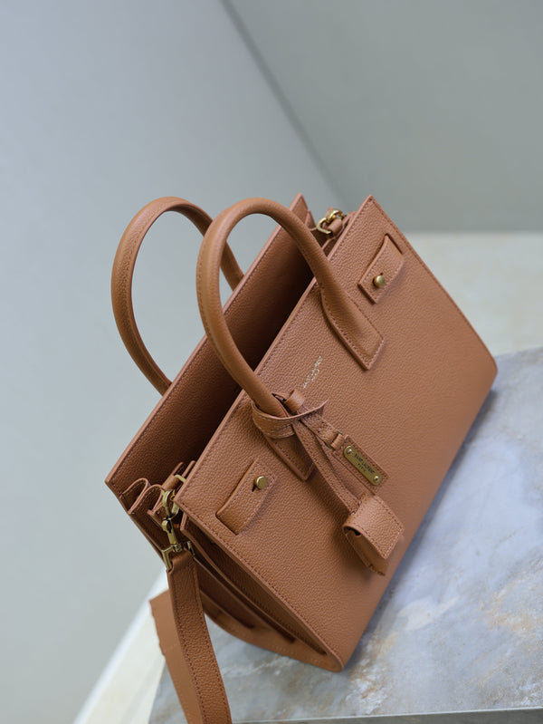 Sac De Jour Nano 26cm Brown Grain Cowhide GHW