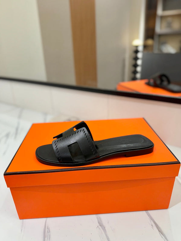 HM Oran Sandal Black Perforate Cowhide 294873