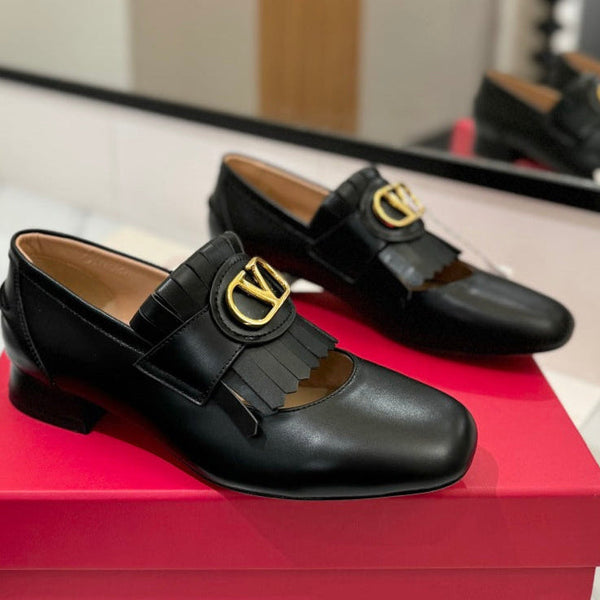 VT 2025 Signature Loafer Black Calf Leather 295075