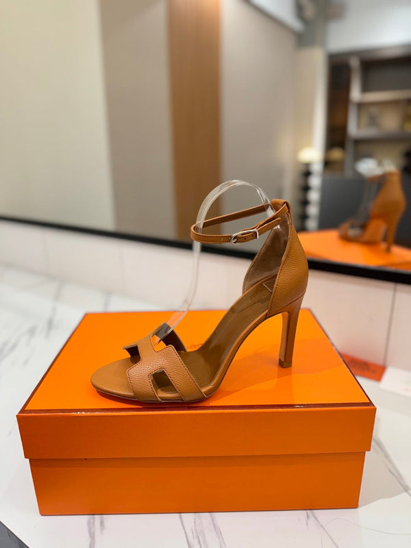 Sandali con tacco HM Joy in pelle di vacchetta marrone 294902