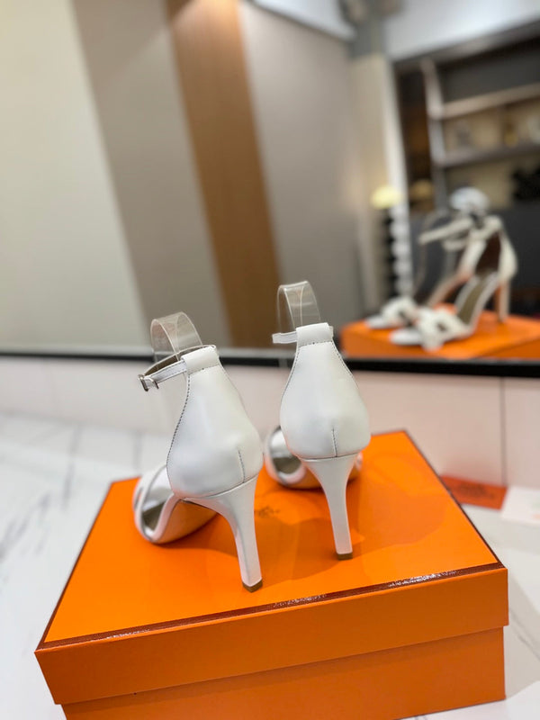 Sandali con tacco HM Joy 90mm in pelle di vacchetta bianca piatta 294916