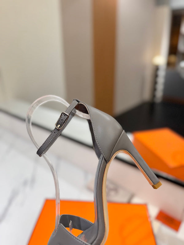 Sandali con tacco HM Joy 90mm in pelle di vacchetta grigia piatta 294925