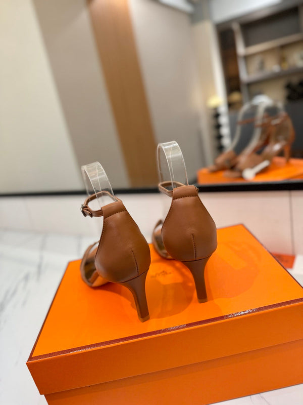 Sandali con tacco HM Joy 65mm in pelle di vacchetta marrone piatta 294930