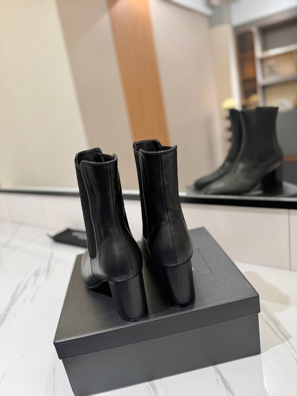 YSL 25 Chelsea Mid-heeled Boot Black Calfskin 520778