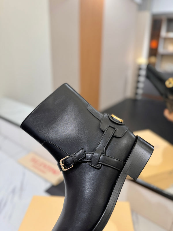 Valentino 2025 Bottes Pattie Cuir de veau noir 560747