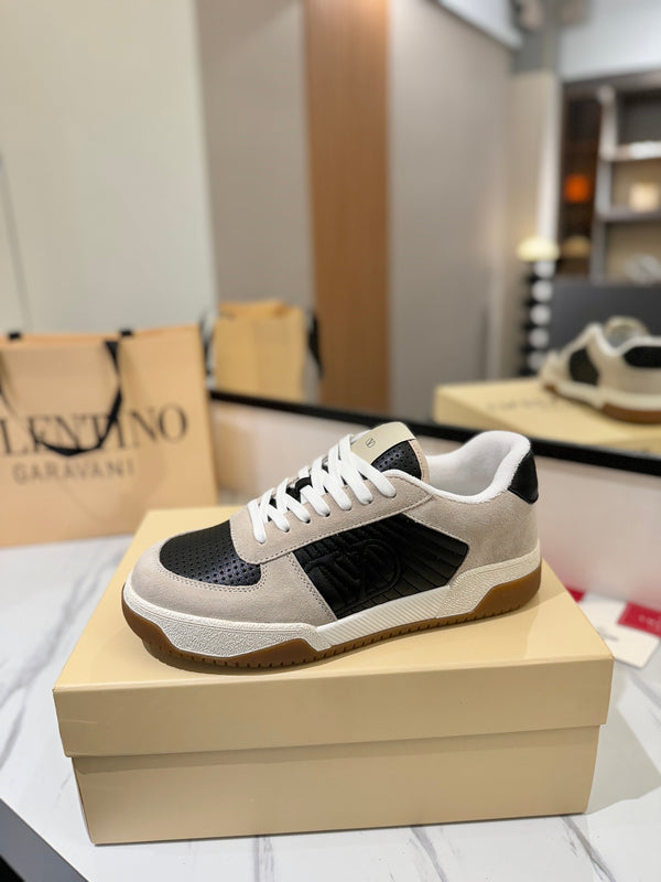 VT 25S Baskets décontractées Gris clair Noir Daim Cuir de vachette 560751