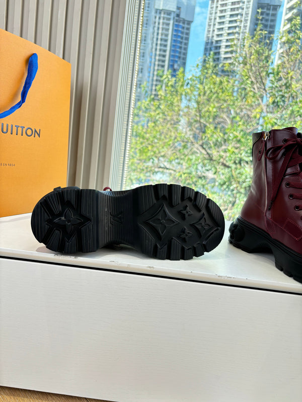 Lv Laureate Desert Boots Burgundy Cowhide 548796