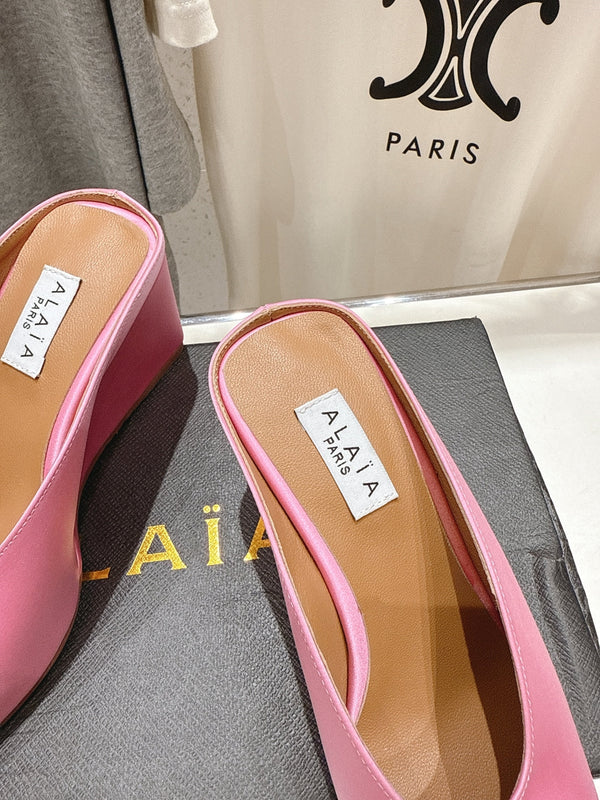 Alaia 25 Cube Wedge Mules Pink Silk Sheepskin 300082