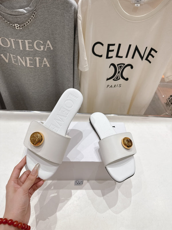 Loewe 25 Pebble Slide White Calfskin