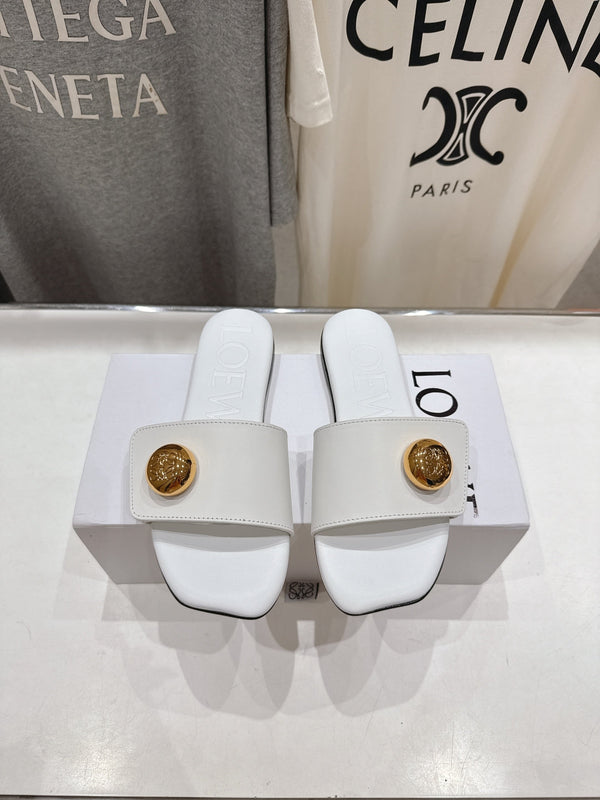 Loewe 25 Pebble Slide White Calfskin