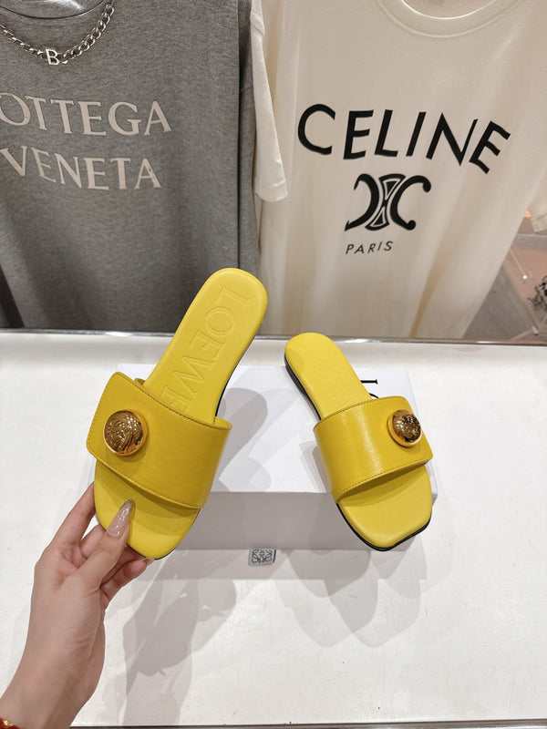 Loewe 25 Pebble Slide Yellow Calfskin