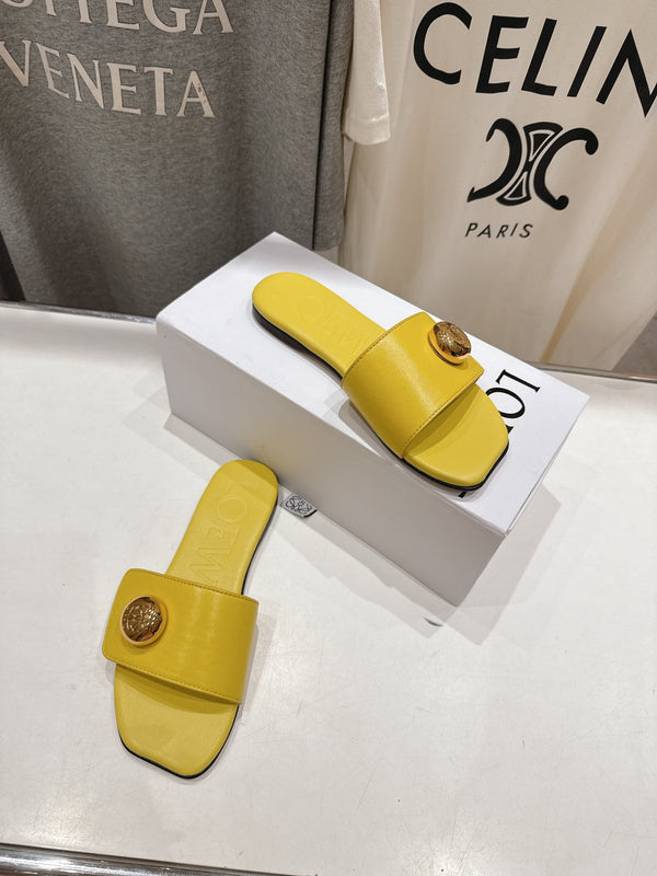 Loewe 25 Pebble Slide Yellow Calfskin