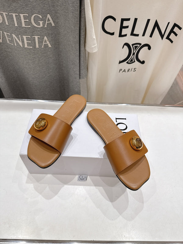 Loewe 25 Pebble Slide Brown Calfskin