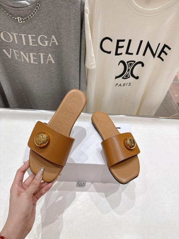 Loewe 25 Pebble Slide Brown Calfskin