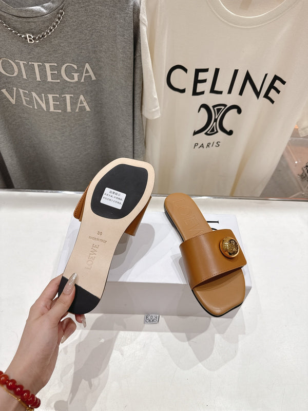 Loewe 25 Pebble Slide Brown Calfskin