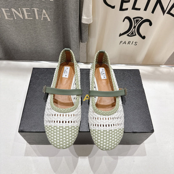 ALAIA MARY JANE FLATS in morbida pelle di vitello intrecciata verde e bianca