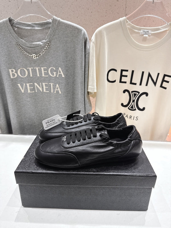 Prada 25s Sneakers black sheepskin 535496