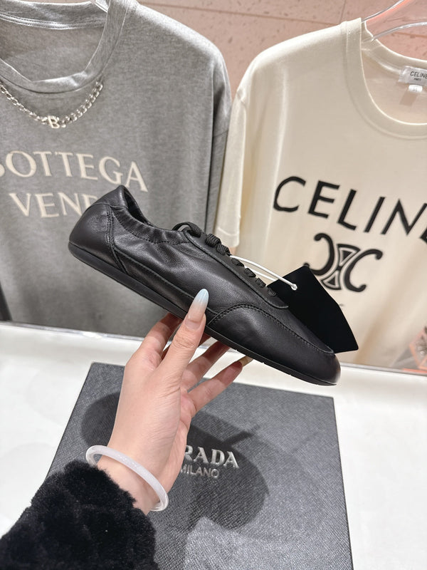 Prada 25s Sneakers black sheepskin 535496