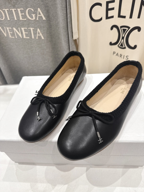 CL 26s Ballet Flats In Black Calfskin With Bow