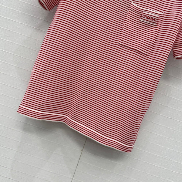 Top in maglia a maniche corte a righe Prada 25 in cotone rosso