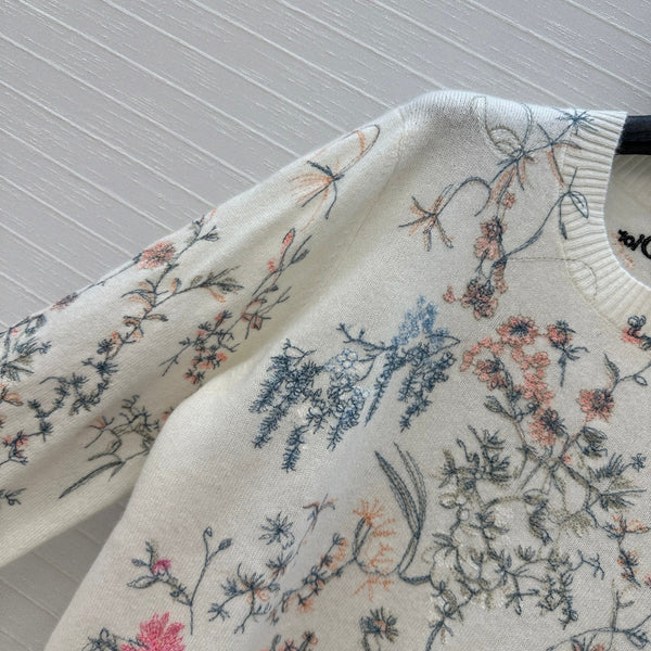 CD 25 Floral Embroidered Sweater White Cashmere