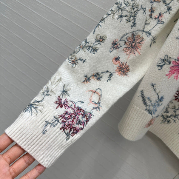 CD 25 Floral Embroidered Sweater White Cashmere
