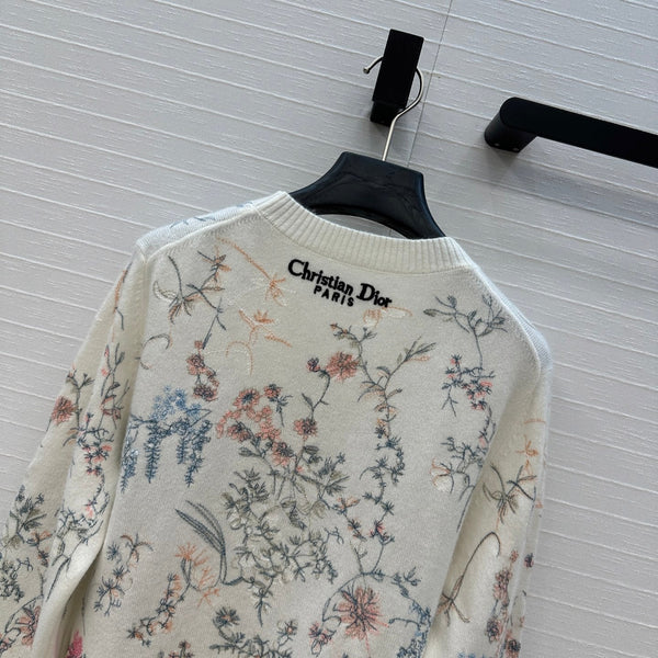 CD 25 Floral Embroidered Sweater White Cashmere