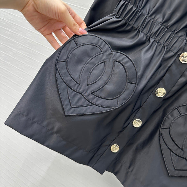 Veste Chanel 2025 avec bordure volantée en polyester noir 318670