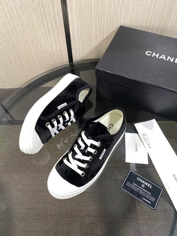 CC 26s Sneaker Black Suede 799310