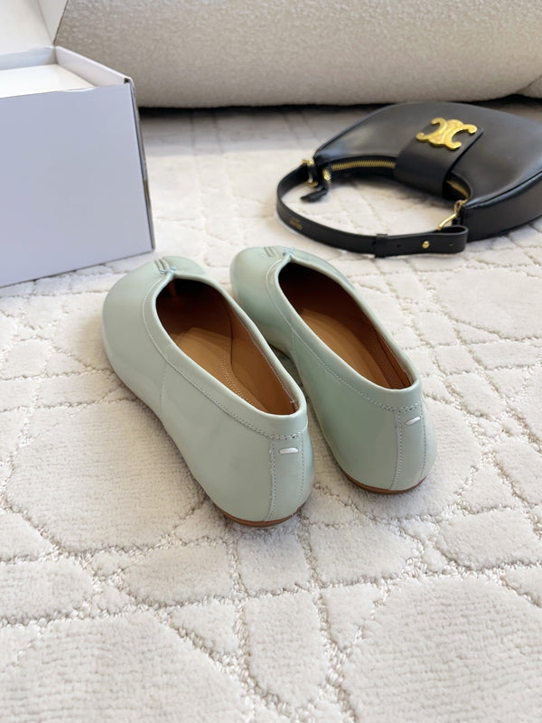 MM Tabi Shoes Flat Pale Mint Patent Leather 808645