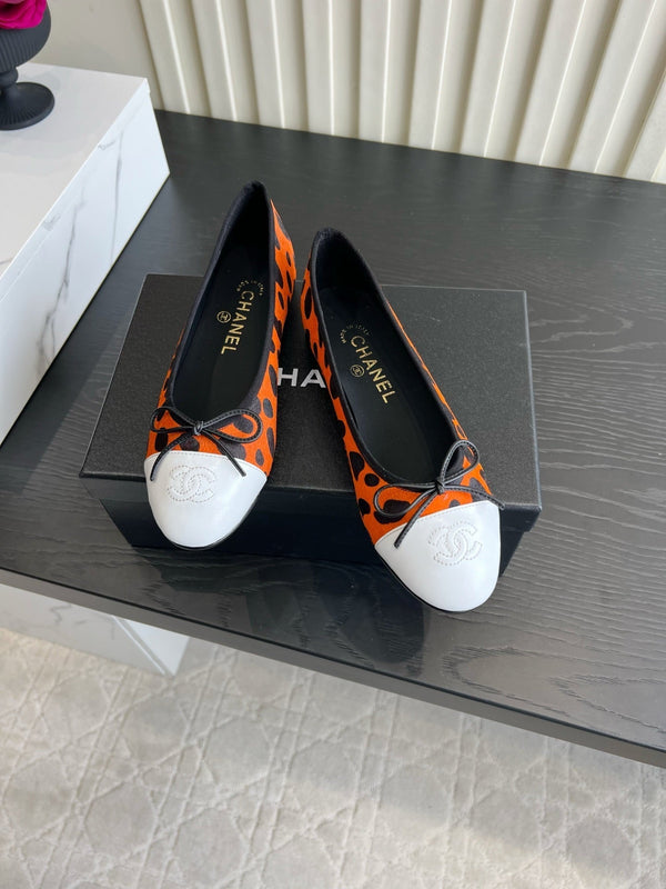CC 26s Ballet Flat Black Orange Horsehair 850774