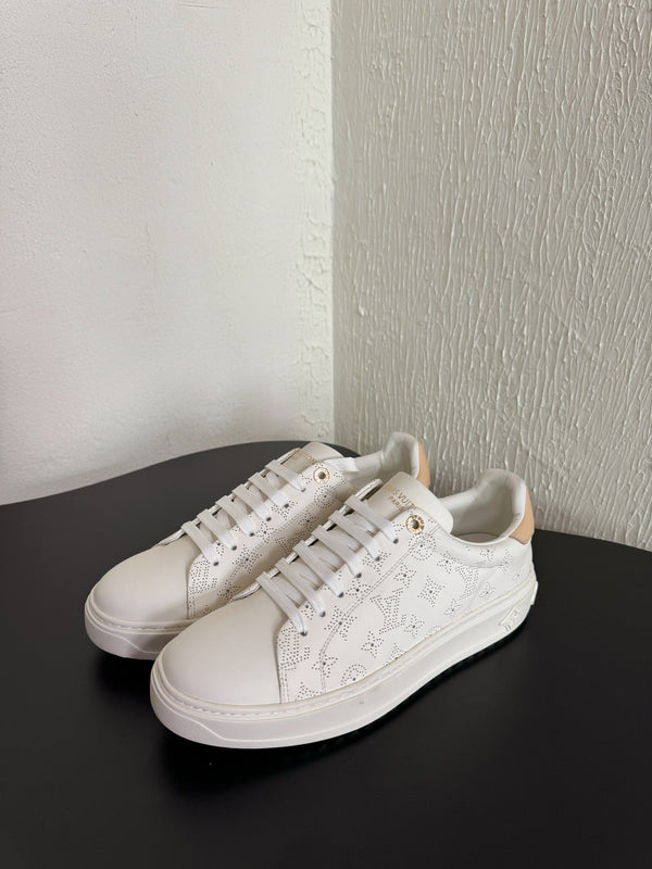 LV Sneakers Time Out Light White Monogram Calfskin