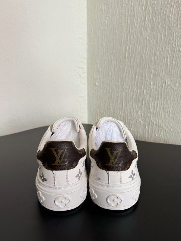 LV Sneakers Time Out White Silver Monogram Calfskin