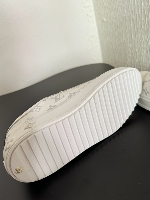 LV Sneakers Time Out White Silver Monogram Calfskin