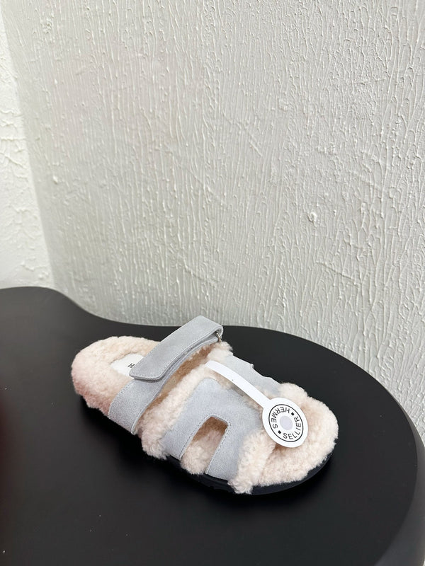 HM Chypre Sandal In Light Grey Blue Mix White Suede And Fleece Lining 961137