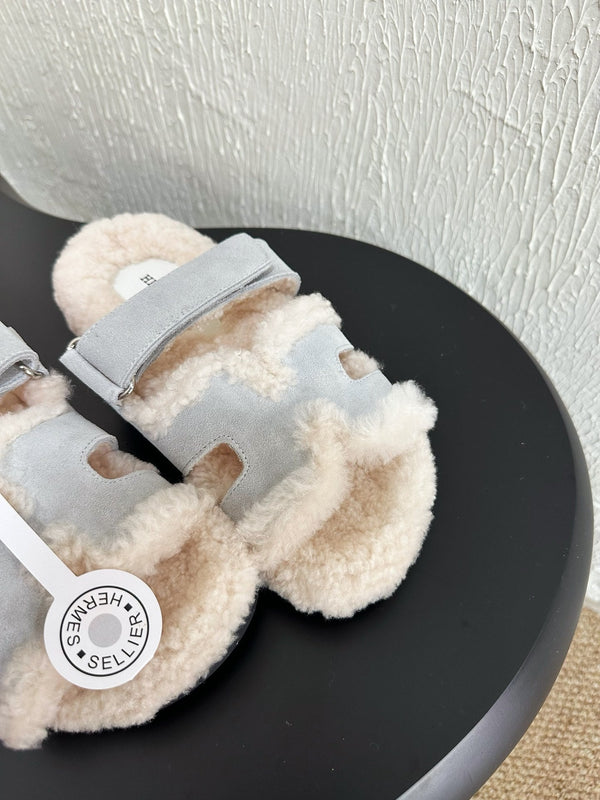 HM Chypre Sandal In Light Grey Blue Mix White Suede And Fleece Lining 961137