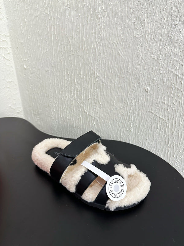 HM Chypre Sandal In Black White Lambskin And Fleece Lining 961138